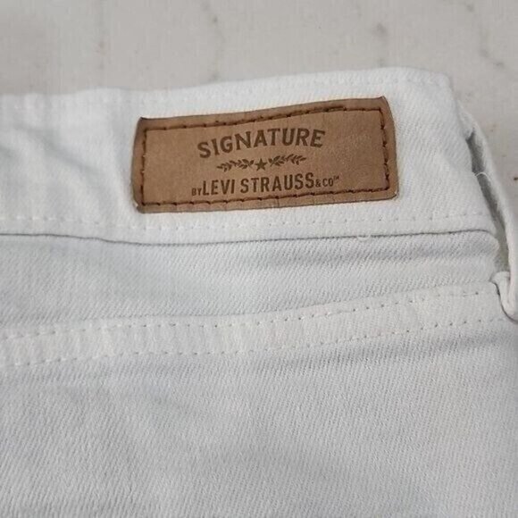 Levi's Shorts White Jean Distressed High Rise 3" Inseam 34" Waist Women's 12 - Picture 5 of 11